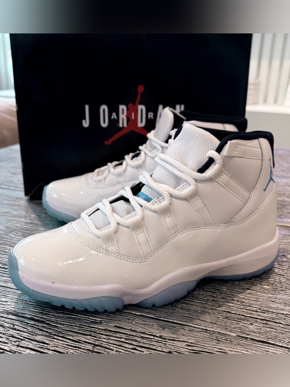 Air Jordan 11 Retro ‘Legend Blue’ Sneakers